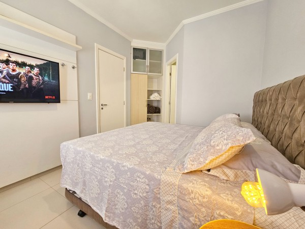 Boulevard Riviera Flat